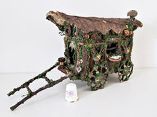 Load image into Gallery viewer, Miniature Caravan & Mailbox Set