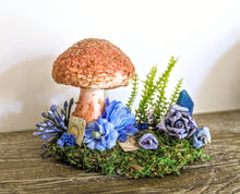 Load image into Gallery viewer, Mushroom Toadstool Scene

