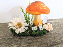 Load image into Gallery viewer, Mushroom Toadstool Scene
