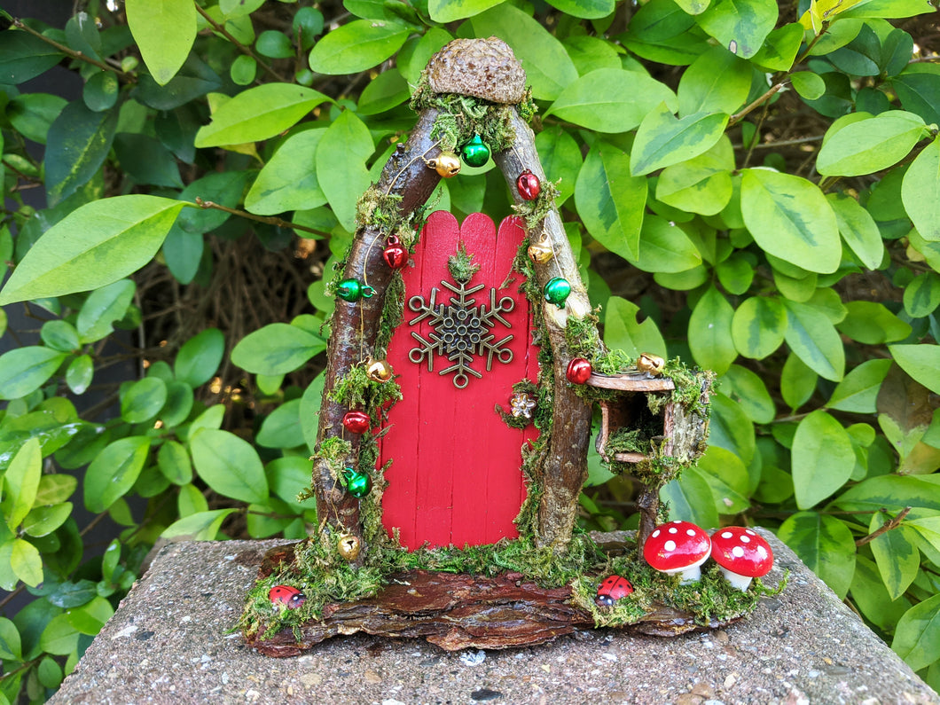 Red Festive Fairy Door