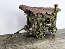 Load image into Gallery viewer, Miniature Caravan &amp; Gardening Set
