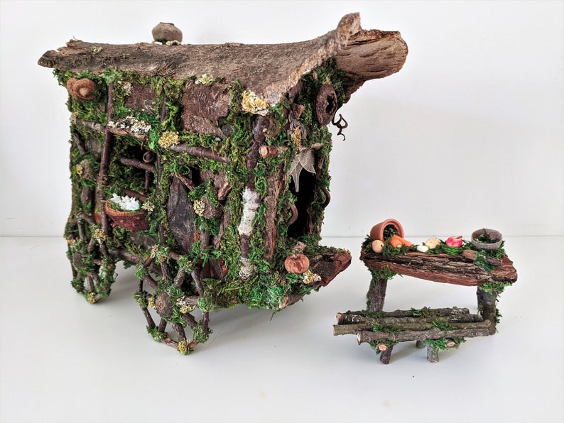 Miniature Caravan & Gardening Set